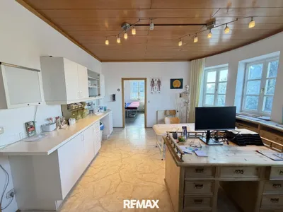 4-Zimmer-Gewerbeimmobilie mieten in Hollabrunn – 105 m², € 1.350 – Bild 3 von 11
