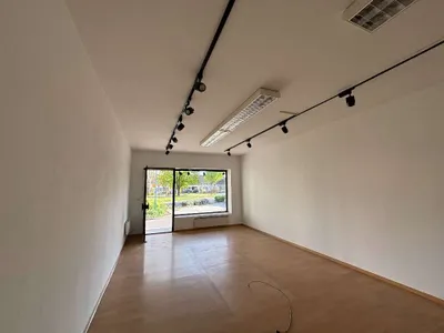 1-Zimmer-Gewerbeimmobilie mieten in Jennersdorf – 34 m², € 10 – Bild 2 von 3