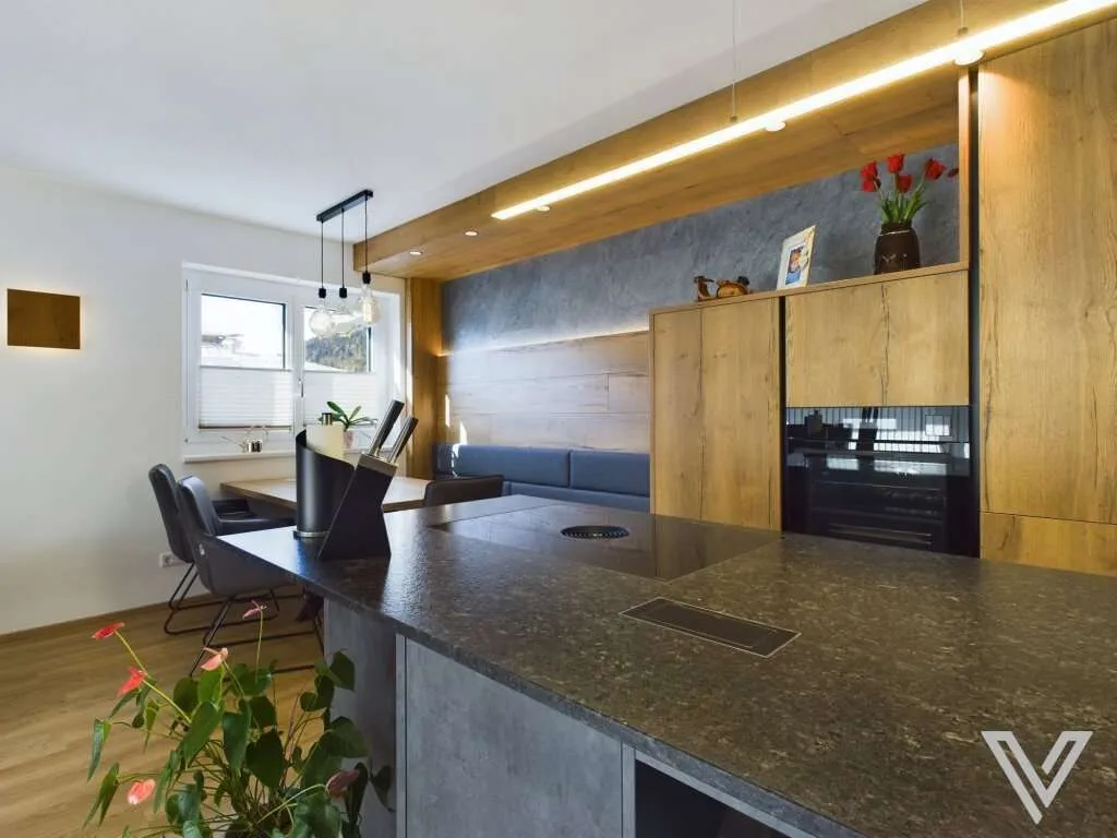 Neuwertige möblierte Wohnung in Zell am See am Golfplatz- direkter Blick auf das Kitzsteinhorn - Ansicht 2