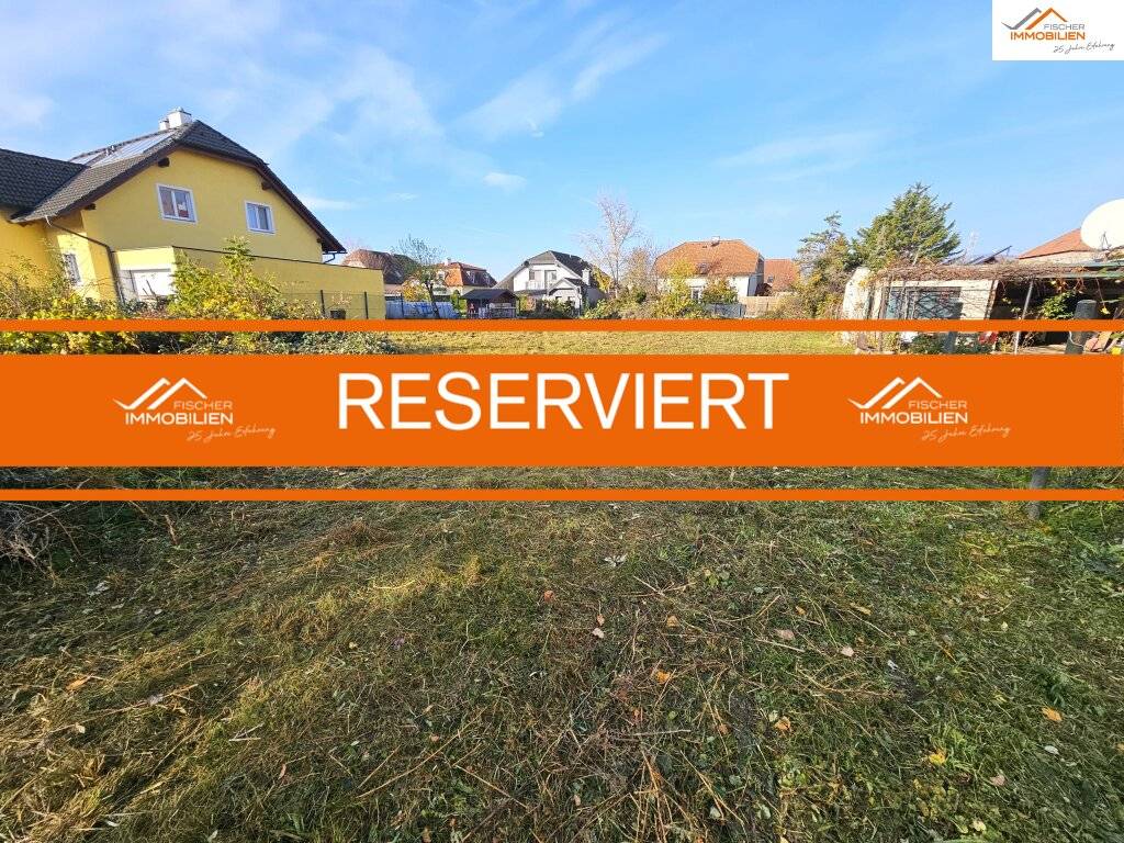 Großzügiges Baugrundstück in ruhiger Siedlungslage - Wohnen mit Lebensqualität !