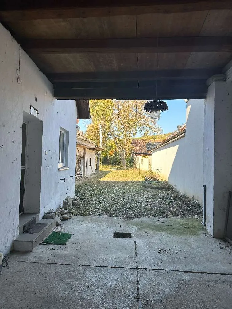Grundstück samt sanierungsbedürftigem Haus und Baubewilligung, Krems Nähe – pohled 3