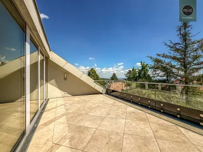 Provisionsfrei: Klimatisiertes Dachgeschoss Maisonette Apartment mit 2 Balkonen und großer Dachterrasse in Bestlage von Grinzing! Garage verfügbar! – Bild 2