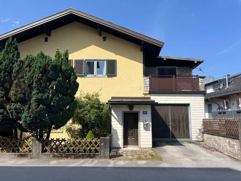 Sanierungsbedürftiges Einfamilienhaus in ruhiger Wohnlage nahe der Stadt Salzburg - Ansicht 2