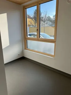 Gewerbeimmobilie mieten in Bruck an der Leitha – 105 m², € 12 – Bild 8 von 9