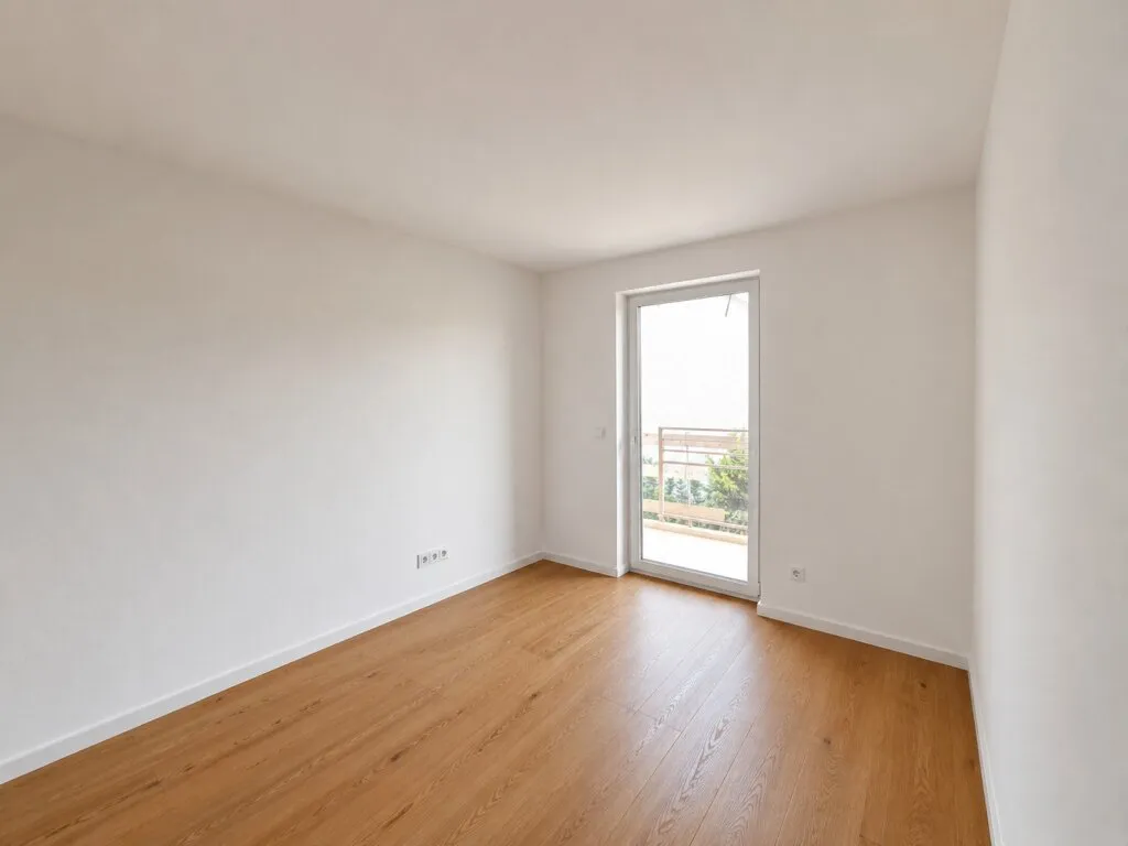 4 Zimmer Familienwohnung mit großer Terrasse und Hausgarten - Ansicht 3