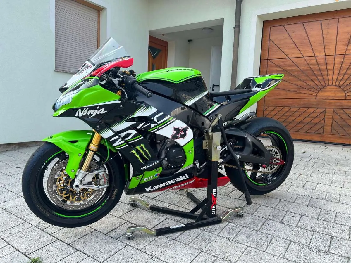 Kawasaki ZX