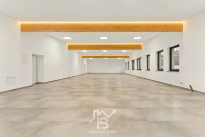 Gewerbeimmobilie mieten in Braunau am Inn – 219 m², € 2.234 – Bild 12 von 12