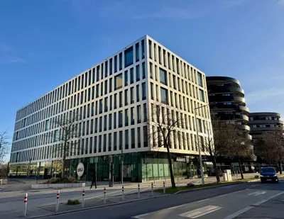 Gewerbeimmobilie mieten in Wien – 523 m², € 20