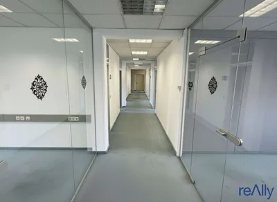 9-Zimmer-Gewerbeimmobilie mieten in Wien – 235 m², € 2.891 – Bild 2 von 17