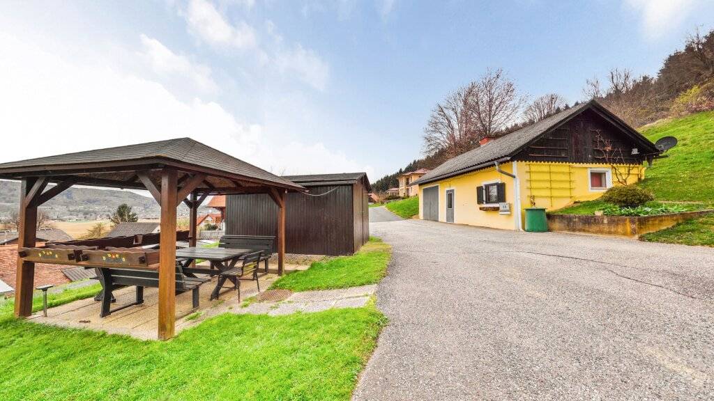 Familienhaus mit Fernblick & großem Grundstück in Aframberg - Ansicht 2