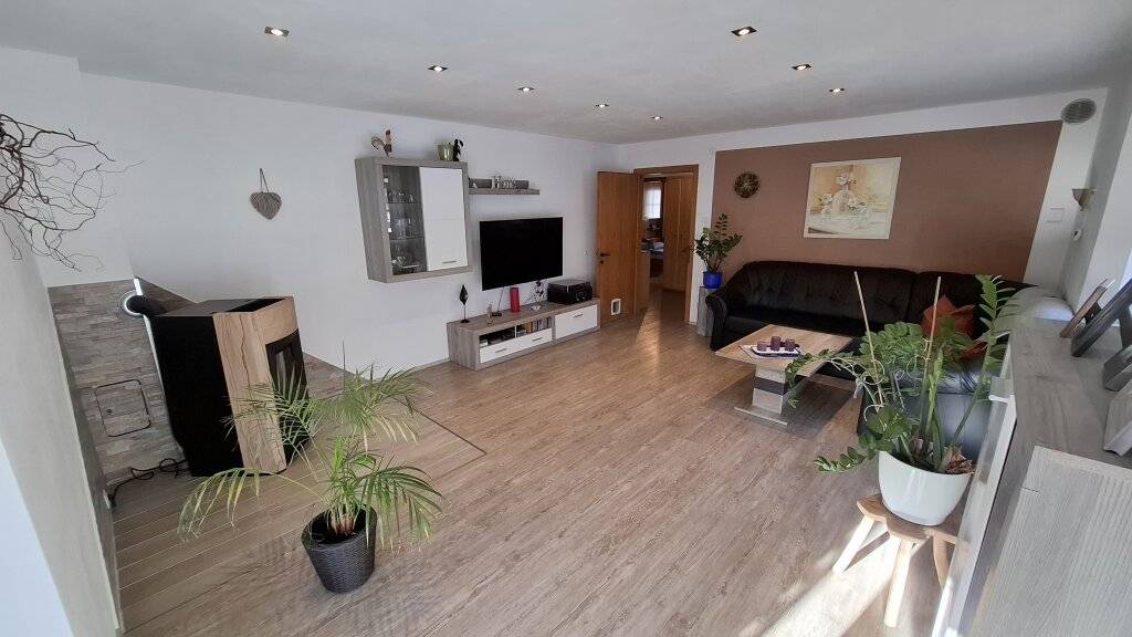 Charmante Wohnung mit Bergblick "Neuer Preis" - Ansicht 2