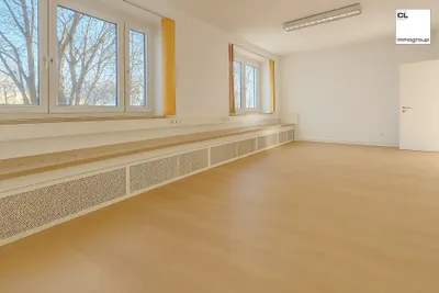 10-Zimmer-Gewerbeimmobilie mieten in Salzburg Stadt – 245 m², € 2.680 – Bild 2 von 12
