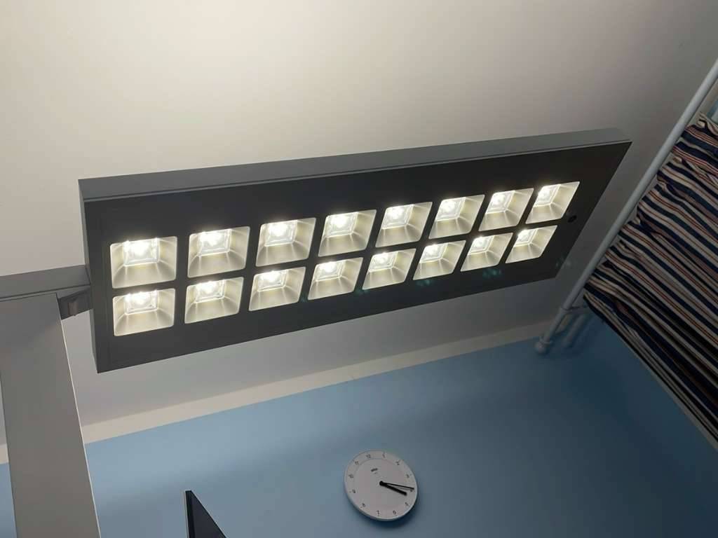 Zumtobel LED-Stehleuchte