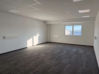 5-Zimmer-Gewerbeimmobilie mieten in Vöcklabruck – 36 m², € 11 – Bild 3 von 7