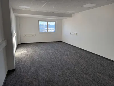 5-Zimmer-Gewerbeimmobilie mieten in Vöcklabruck – 36 m², € 11 – Bild 4 von 7