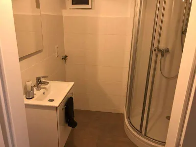 7-Zimmer-Gewerbeimmobilie mieten in Linz – 16 m², € 115 – Bild 16 von 16