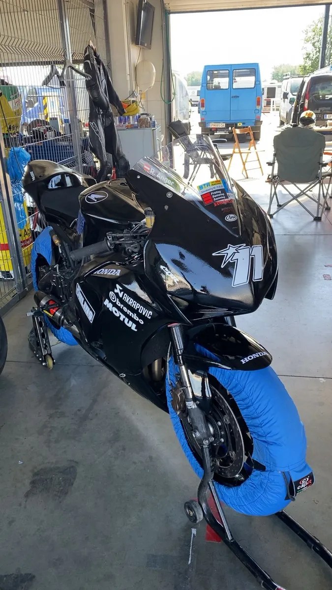Honda CBR 1000 RR Fireblade Supersport - willhaben