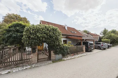 4-Zimmer-Haus kaufen in Wiener Neustadt – 218 m², € 749.000 – Bild 3 von 45