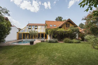4-Zimmer-Haus kaufen in Wiener Neustadt – 218 m², € 749.000 – Bild 1 von 45