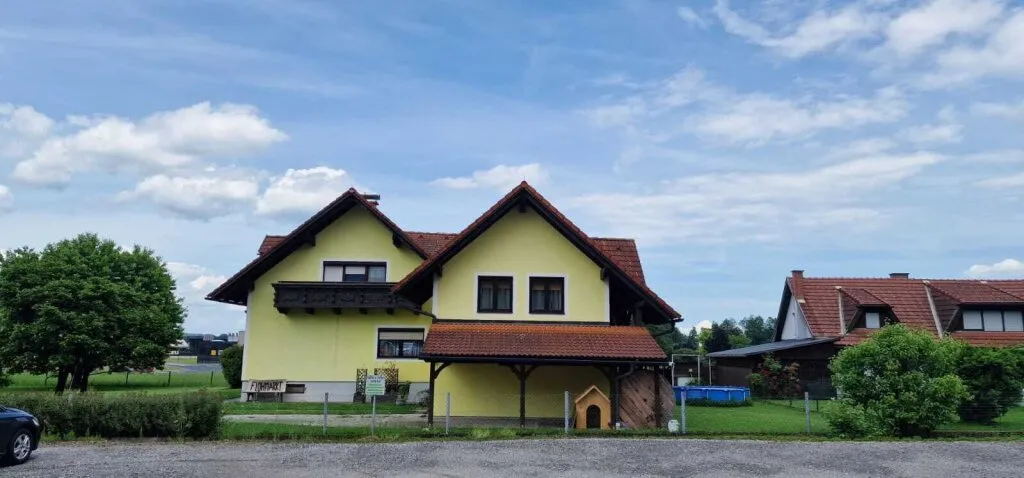 Ein Wohnhaus mit viel Potential! Ca. 237m² Wfl. und 1.143m² Grund - Widok 3