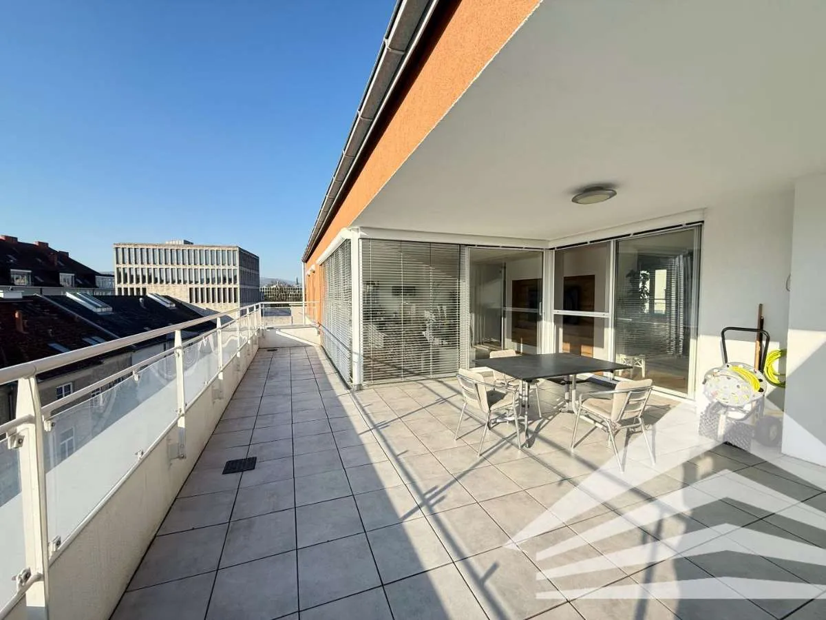 135 m² Penthouse mit 49 m² Terrasse und Top-Ausstattung in der Innenstadt - Ansicht 3