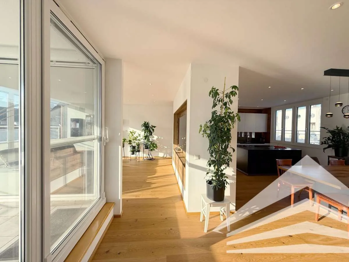 135 m² Penthouse mit 49 m² Terrasse und Top-Ausstattung in der Innenstadt - Ansicht 2