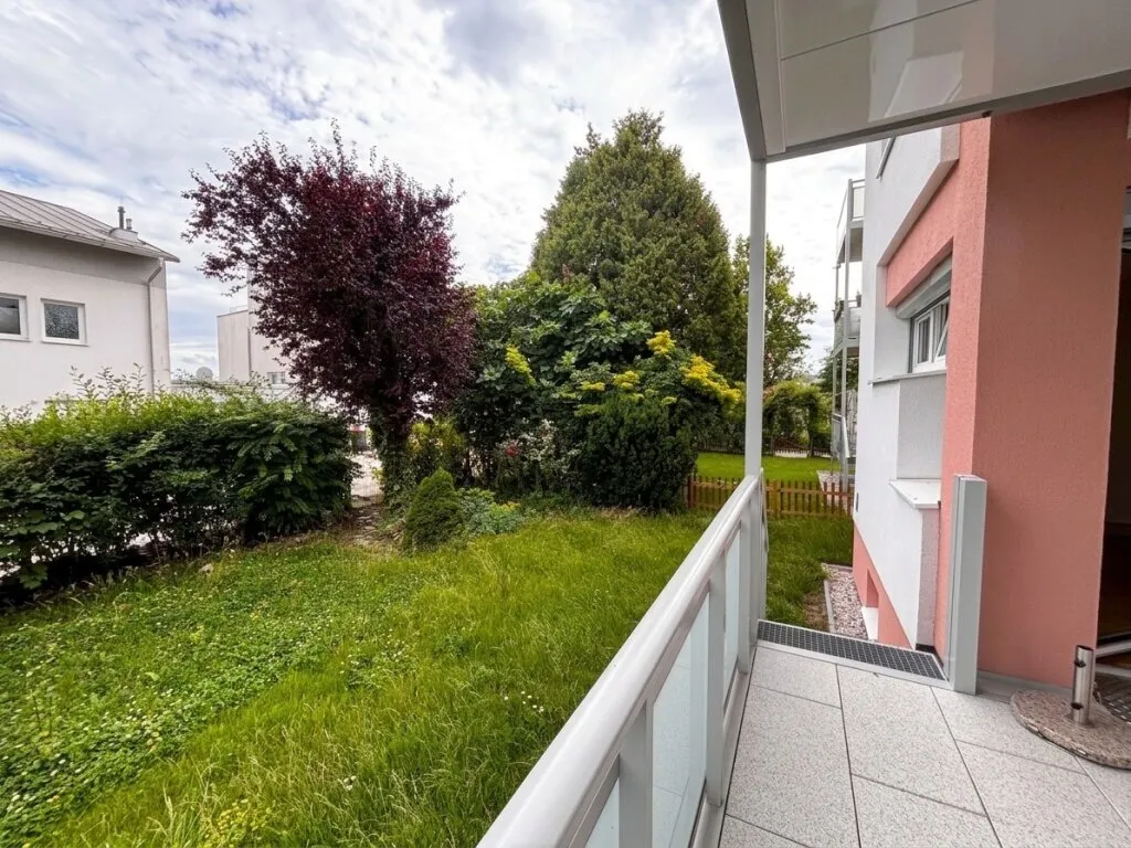 Bereit zum Einziehen - teilmöblierte Gartenwohnung mit Küche, Terrasse und Parkplatz - Ansicht 2