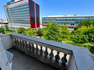 Großzügige Altbauwohnung mit Balkon und besonderem Wohncharme! – Bild 2