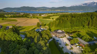 Grundstück kaufen in Vöcklabruck – 23 321 m², € 10.500.000