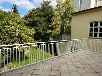 Erstbezug - Repräsentative Stilbauetage mit mehr als 40m2 Terrassenflächen – Bild 2