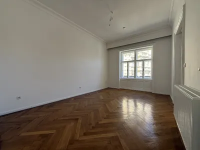Stilvolle Altbauwohnung mit 63 m² in Top-Lage nahe der Mariahilfer Straße – Bild 2