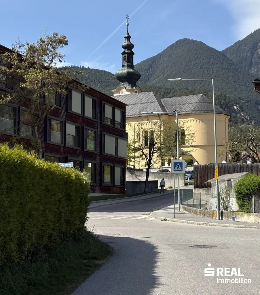 Zentrale Lage - sonniges Grundstück - Ansicht 2