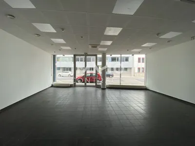 2-Zimmer-Gewerbeimmobilie mieten in Wels – 93 m², € 1.180 – Bild 2 von 9