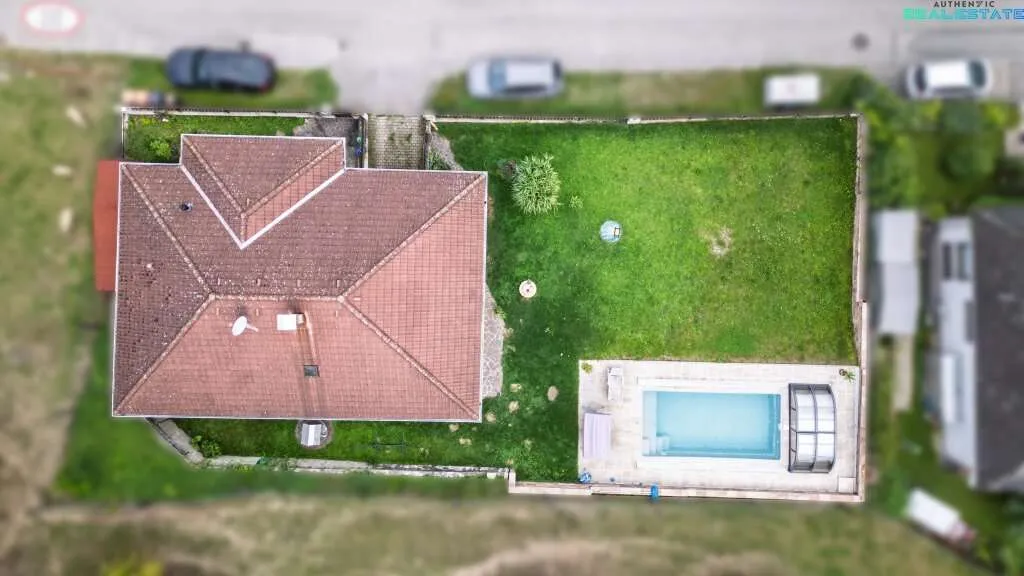 Traumhaus mit Pool und großem Garten in ruhiger Lage - perfekt für Familien! - Ansicht 2