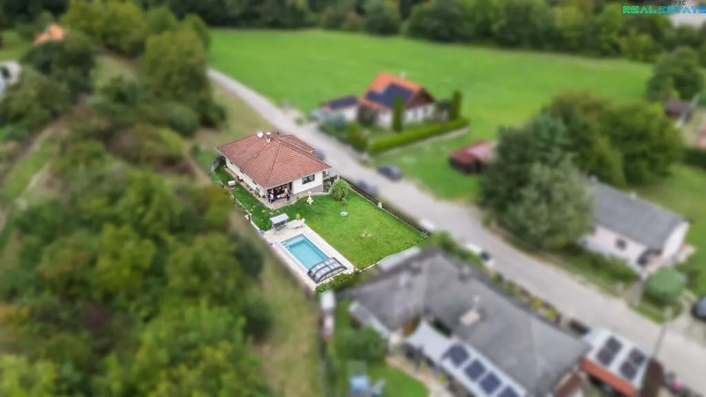 Traumhaus mit Pool und großem Garten in ruhiger Lage - perfekt für Familien! - Ansicht 3