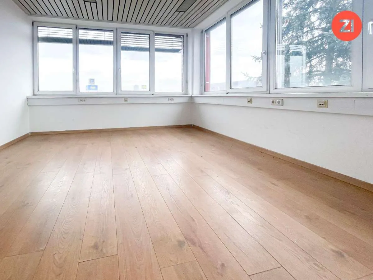 TOP AUTOBAHNANBINDUNG zw. Wien und Salzburg - 4- Raum Büro mit Gemeinschaftsküche - Ansicht 2