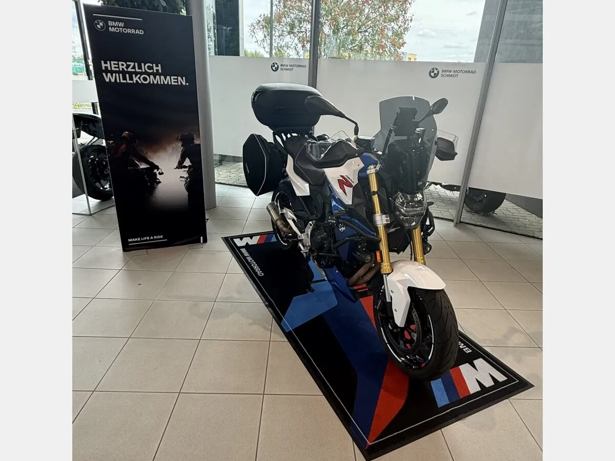 BMW F 900 R