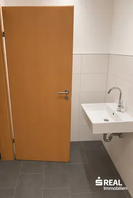 2-Zimmer-Gewerbeimmobilie kaufen in Reutte – 122 m², € 550.000 – Bild 8 von 10