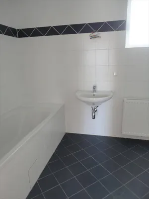 3-Zimmer-Wohnung mieten in Wiener Neustadt – 82 m², € 862 – Bild 8 von 9