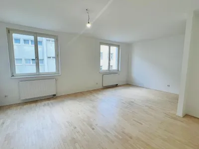 Charmante, frisch sanierte 1-Zimmer-Wohnung in ruhiger Innenhoflage inkl. Heizkosten