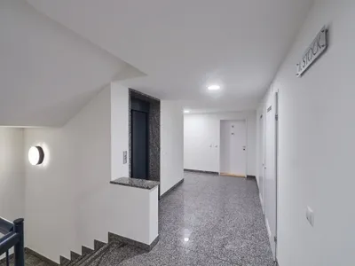 Charmante, frisch sanierte 1-Zimmer-Wohnung in ruhiger Innenhoflage inkl. Heizkosten – Bild 3