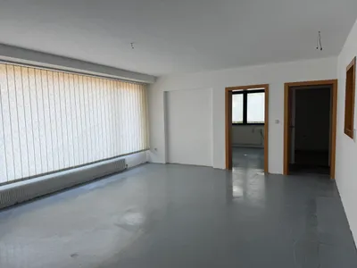 6-Zimmer-Gewerbeimmobilie mieten in Wels – 140 m², € 2.900 – Bild 22 von 25