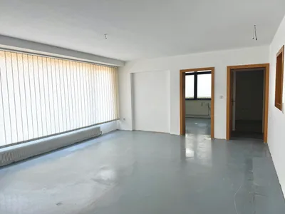 6-Zimmer-Gewerbeimmobilie mieten in Wels – 140 m², € 2.900 – Bild 3 von 25
