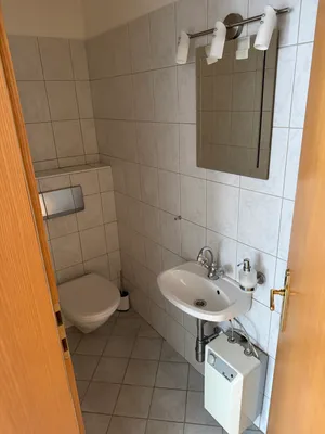 6-Zimmer-Gewerbeimmobilie mieten in Wels – 140 m², € 2.900 – Bild 21 von 25