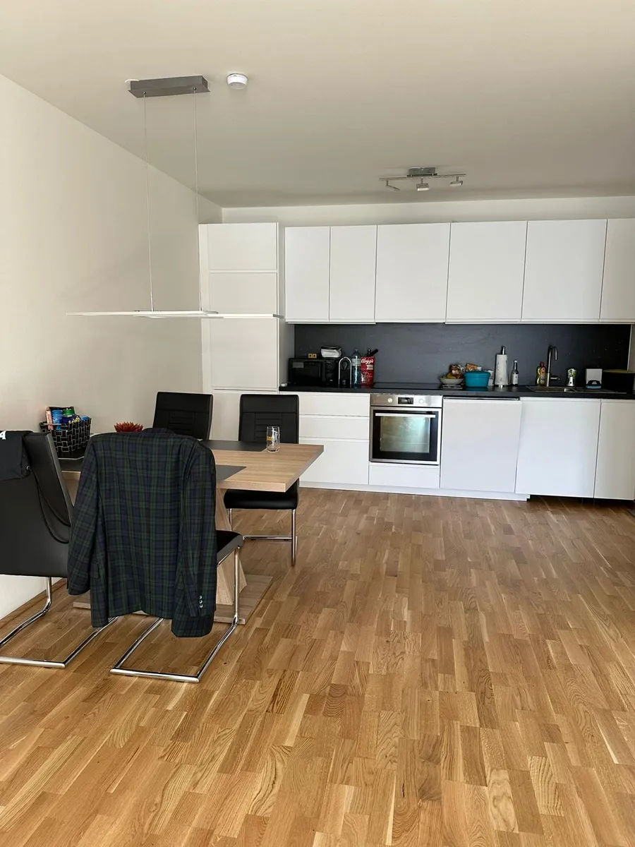 Stilvolle, möblierte 2-Zimmer-Wohnung sucht neue Mieter - Ansicht 2