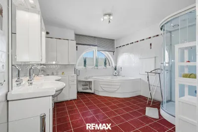 7-Zimmer-Haus kaufen in Baden – 255 m², € 1.195.000 – Bild 22 von 35