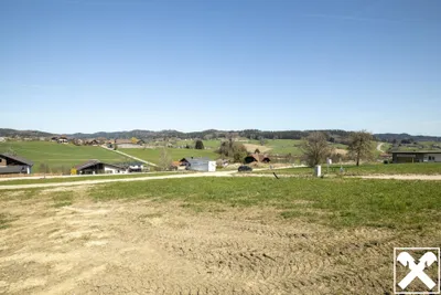 Grundstück kaufen in Vöcklabruck – 679 m², € 84.875 – Bild 3 von 4