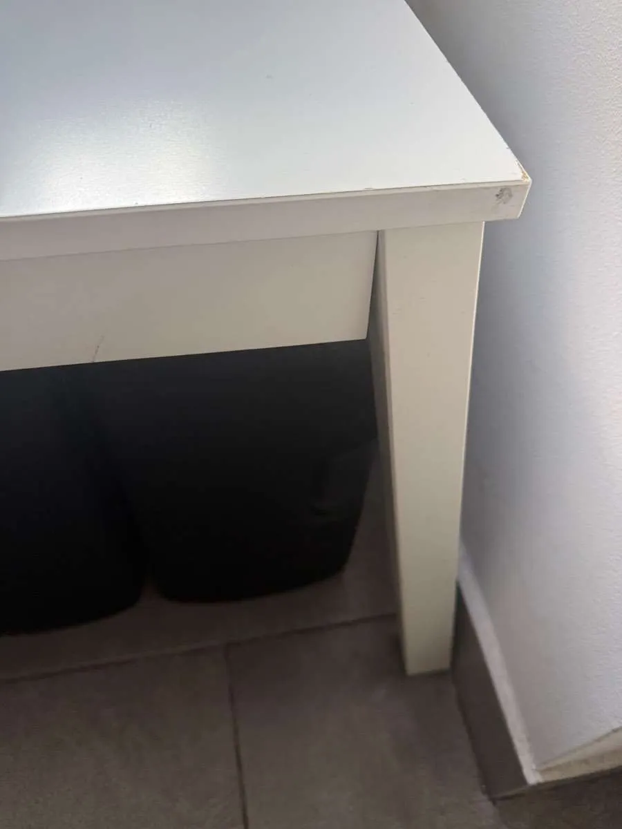 Weiße Sitzbank von Ikea, € 0,- (1050 Wien)