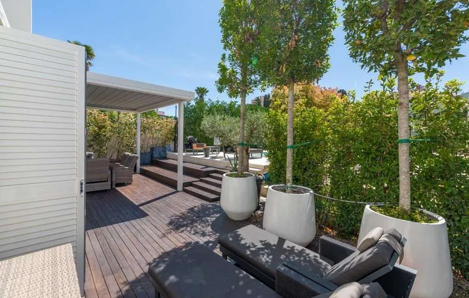 Außergewöhnliche Villa mit Pool in großartiger Lage – pohled 3