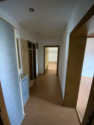 2-Zimmer-Wohnung mieten in Feldkirchen – 70 m², € 870 – Bild 2 von 9